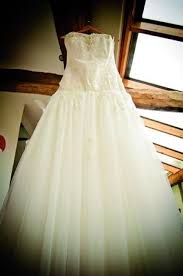 Maybe you would like to learn more about one of these? Schockierende Umfrage Zeigt Dass Braute Mehr Als Ein Brautkleid Kaufen Hochzeitskleider Brautkleid Kaufen Hochzeitskleid Brautkleid