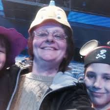 Fundraiser by Lara Heady : Help needed to fix a broken family