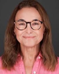 Lisa Alleva's Instagram, Twitter & Facebook