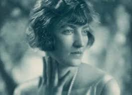 Bitter Facts About Daisy Fellowes, High Society's Wicked Queen