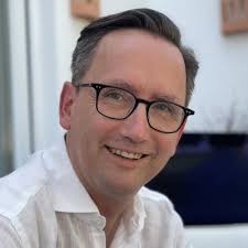 Friederike Busch auf LinkedIn: Ich kann mir keinen besseren Job als den der  Direktorin von Holtzbrinck…