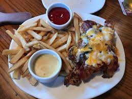 Alice springs chicken is a yummy cheesy, bacon and mushroom, delicious hot mess. Alice Springs Chicken Picture Of Outback Steakhouse Vestal Tripadvisor