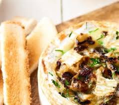 Camembert Roti Surprise Maximag Fr Camembert Roti Idee Recette Camembert