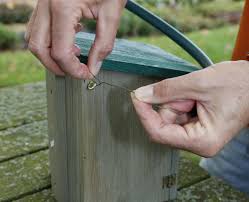 Allerdings gibt es bei der wahl des richtigen platzes einiges zu nistkasten aufstellen bzw. Nistkasten Fur Vogel Richtig Aufhangen Mein Schoner Garten
