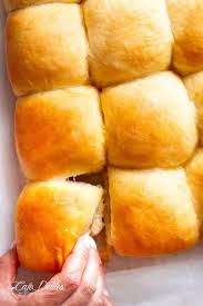 Easy Soft Dinner Rolls Is A Simple Recipe No Mixer Needed Hardly Any Kneading Plus No Eggs Fluffy Soft And Perfect Dinner Rolls Keto Bread Homemade Rolls
