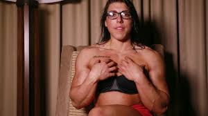 How To Date A Bodybuilder: Ms Show N Tell
