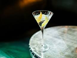 Martini Cocktail Storia E Varianti Secondo Due Bartender