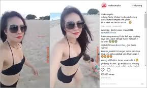 Hasil gambar untuk wulan guritno seksi bikini