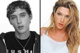 Evelyn Frick's Instagram, Twitter & Facebook