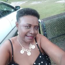 Who can customize a graduation cap?