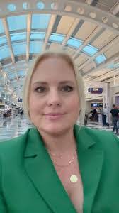 Jill Schulman's Instagram, Twitter & Facebook