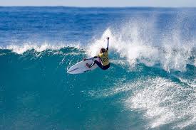 The lifestlye of a champion surfer live like sally filled with over 100 recipes with a food and fitness plan. Sally Fitzgibbons Surfs Through The Pain At World Surf League Bells Beach Event Abc News