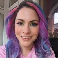 Frances Locke's Instagram, Twitter & Facebook