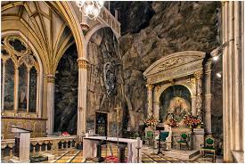 Znalezione obrazy dla zapytania Santuario de las Lajas