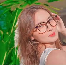 Kathryn Bernardo Wearing Sunglass