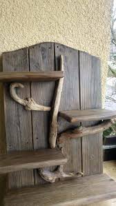 Eine messingbürste mit schlaufe lässt sich gut führen © bonnontawat, stock.adobe.com. Holz Altern Lassen Mit Diesen Tricks Funktioniert Es Tipps Tricks