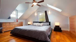 Matt glewwe and his wife converted an unused, uninsulated attic space into bedrooms for the children. 17 Effectively Decorated Master Bedrooms In The Attic