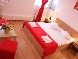 Which popular attractions are close to hotel sir gara de nord? Hotel Sir Gara De Nord Bucuresti