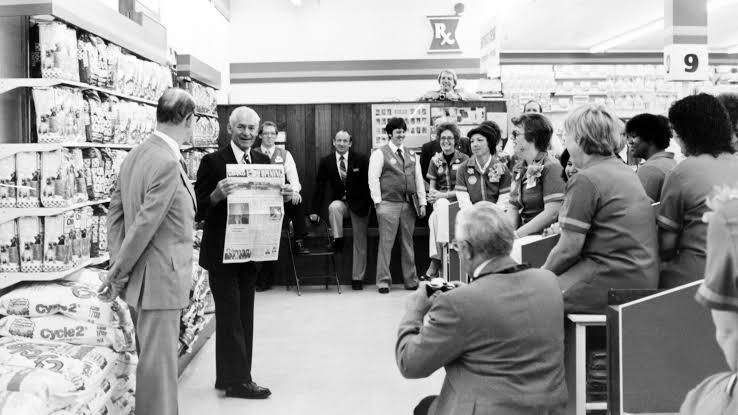 Sam Walton: The Inside Story of America's Richest Man | Founders Podcast  with David Senra (#354) • Podcast Notes