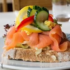 Dejeuner Saumon Fume Saumon Fume Idee Recette Diner Leger