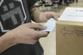 Nudos gordianos en nota comparada salvador romero ballivián revista voz y voto, vol. Sawpk9jn2gvexm