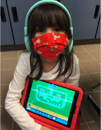 Globally, female students' enrolment is particularly low in ict (3 per cent), natural science, mathematics and statistics (5 per cent) and in engineering, manufacturing and construction (8 per cent). Women In Stem Introduce A Girl To Engineering Day Kodable Blog