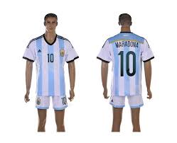 Un maillot de football rétro leo messi est une véritable pièce de collection. Pin By Virtua Licer On Camisetas Selecciones De Futbol Football Shirts Jersey Argentina Football