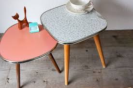 See more ideas about table decorations, wedding decorations, wedding table. Grau Weiss Blumenhocker Alter Hocker Kleiner Tisch Etsy Small Coffee Table Coffee Table Coffee Table Flowers