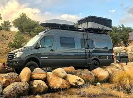 La Imagen Puede Contener Cielo Nubes Exterior Y Naturaleza Camion 4x4 Campistas Autocaravana