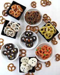 1001 Recettes Effrayantes Pour Un Repas D Halloween Monstrueusement Gourmand Recette Halloween Facile Repas Halloween Amuse Bouche Halloween