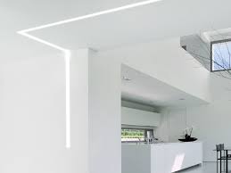 Un diffuso campo di applicazione dei profili led è l'illuminazione per mobili e cassetti che, in modo estremamente funzionale, ci permette di trovare subito quello che cerchiamo. Illuminazione Del Controsoffitto Idee E Consigli