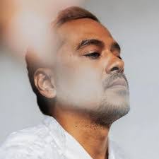 Ruth Sanson's Instagram, Twitter & Facebook