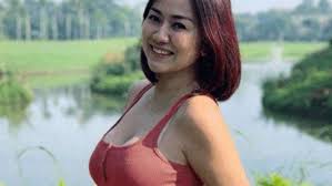 See more of pemersatu bangsa on facebook. Tante Erni Gegerkan Pengguna Akun Twitter Berita Fakta Beritafakta News Tangerang Indonesia Berita Daerah Banjarnegara Dataran Tinggi Dieng Dawet Ayu