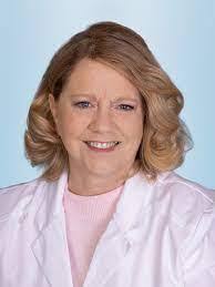 Ellen Branham's Instagram, Twitter & Facebook