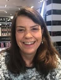 Lori Pickering's Instagram, Twitter & Facebook