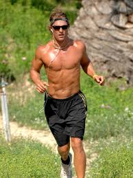 Selecione entre imagens premium de shirtless 12 year old boy da mais elevada qualidade. Gq Fitness Rules Of Shirtless Running Gq