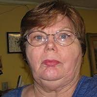 Carolyn Snelling's Instagram, Twitter & Facebook