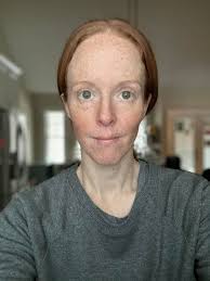 Hello Makeup friends 😌 We are having internet issues so I won't be able to  be