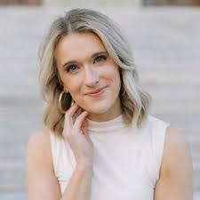 Trish Keyes's Instagram, Twitter & Facebook