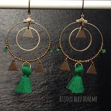 Boucles D Oreilles Creoles Pompon Triangle Vert Emeraude Boucles D Oreille Par Bijouxbleuboheme Boucles D Oreilles Creoles Boucle D Oreille Boucles