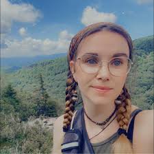 What is this small creature in the engine bay?