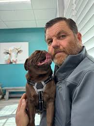 Eddie refuses to read with mama in favor of playtime