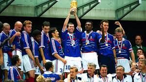 Découvrez nos prix bas maillot equipe de france 98 et bénéficiez de 5% minimum remboursés sur votre achat. Consultants Entraineurs Vendeurs De Piscine Que Sont Devenus Les Champions Du Monde 1998 Cnews