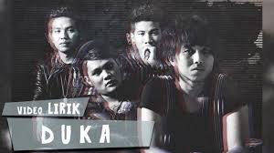 #) f g hingga ku takkan bisa em am tuk terbang tinggi lagi f dan mencari bintang g yang dapat menggantikanmu. Lirik Chord Kunci Gitar Lagu Last Child Duka Sampai Kini Masih Kucoba Tribun Manado