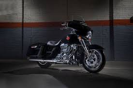 In questo caso ci sono: Moto Guzzi California 1400 Vs Harley Davidson Electra Glide Standard Know Which Is Better