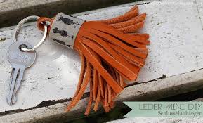 Leder Schlusselanhanger Handwerk Und Basteln Schlusselanhanger Leder Upcyle Basteln
