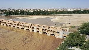 یخ بستن سد زاینده رود در چادگان