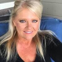 Tracy Clift's Instagram, Twitter & Facebook