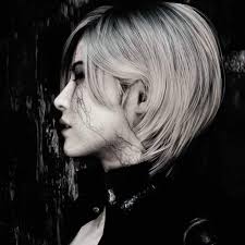 Evelyn, "Light Mage"