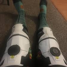 Mobius' x8 knee braces look like something out of science fiction theater, but they offer as soon as we saw mobius' x8 knee braces, we knew we had to try a pair for ourselves because we figured we. Mobius X8 Knee Brace Riding Gear Rocky Mountain Atv Mc